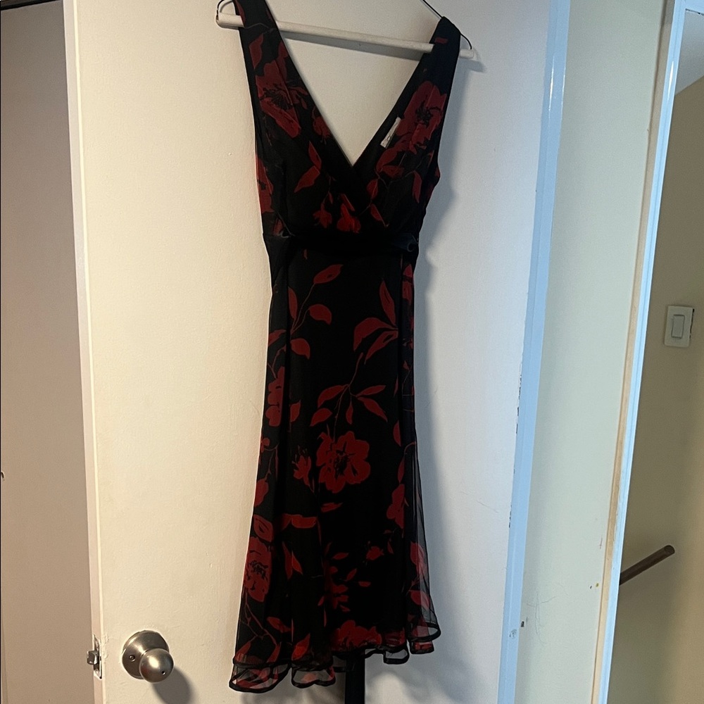Speechless Juniors Black and Red Floral Midi Dress
